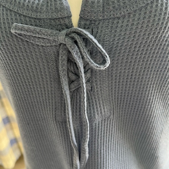 OUTLAW: Women Blue Lace Up Tie Front Crop Top, Size L - Picture 3 of 13